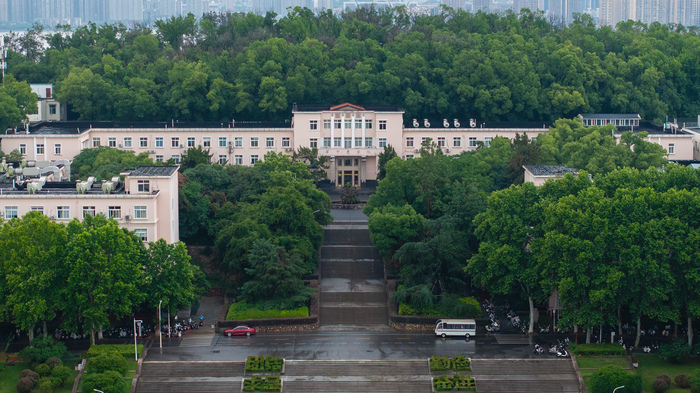 素材1:华中农业大学主楼楼群航拍 素材1:华中农业大学主楼楼群航拍
