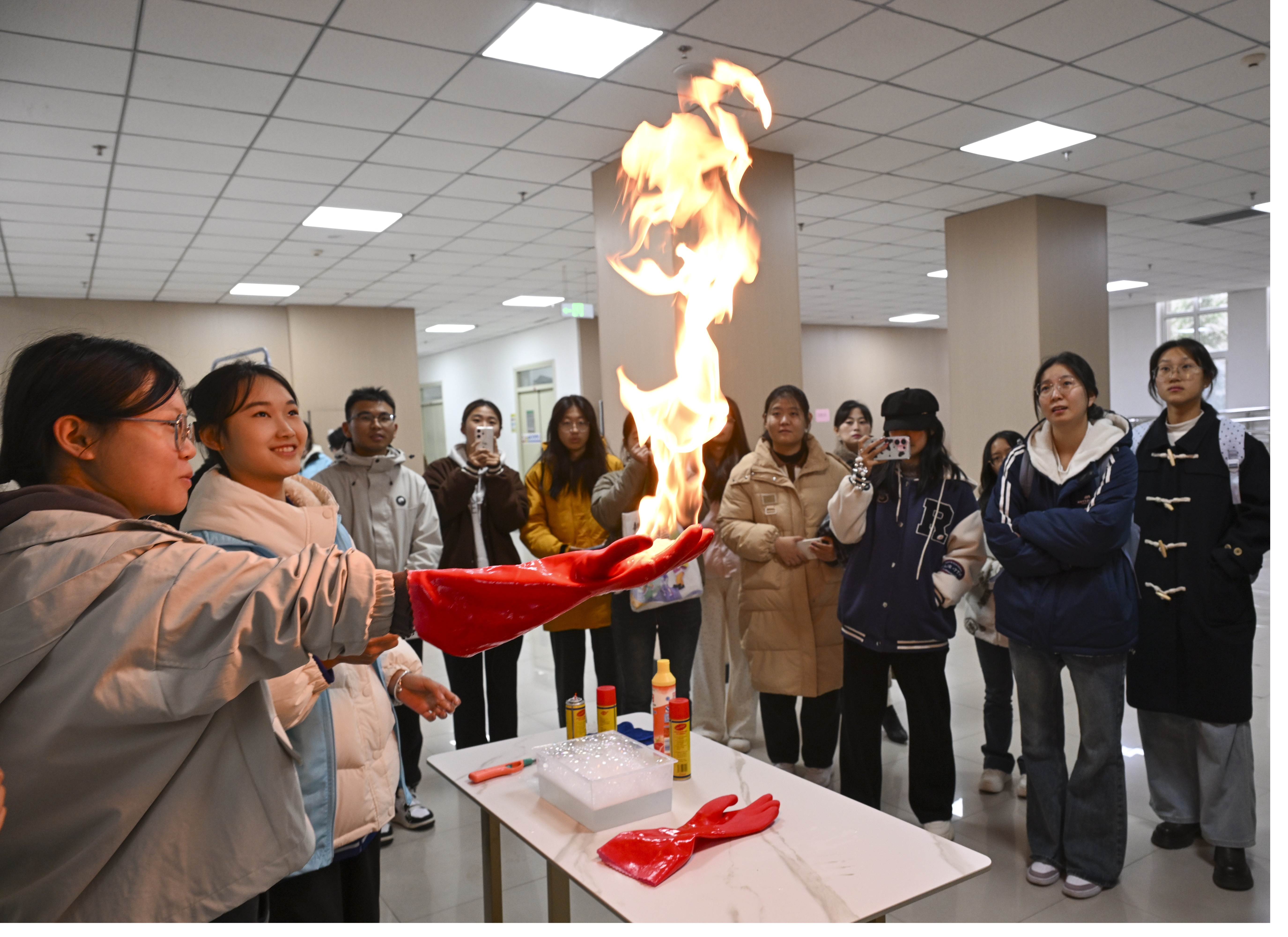 科学家精神体验区 (1).jpg
