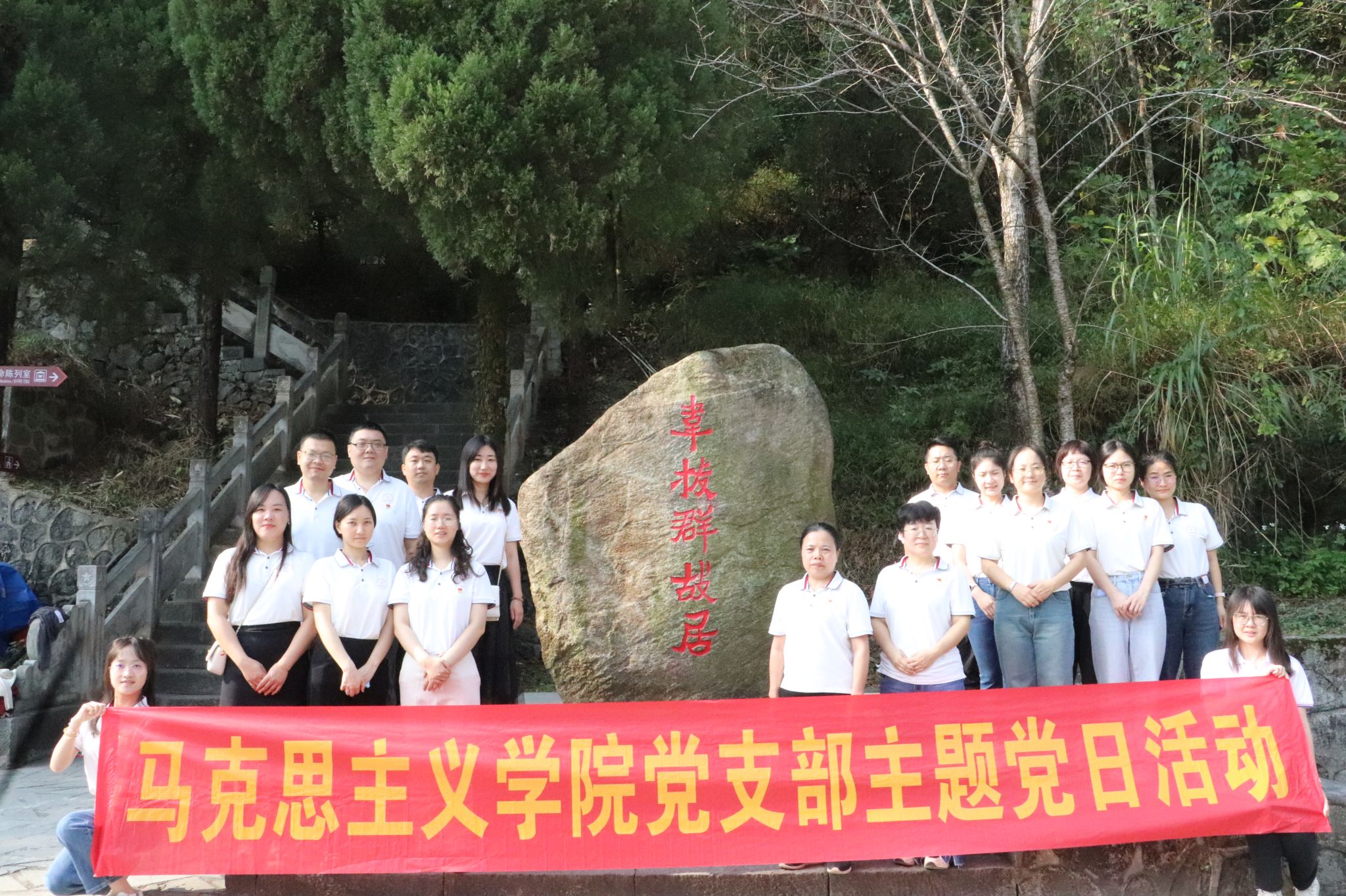 DC8EF79E3F8210BECDEC40587F7_81BDACD5_827DF