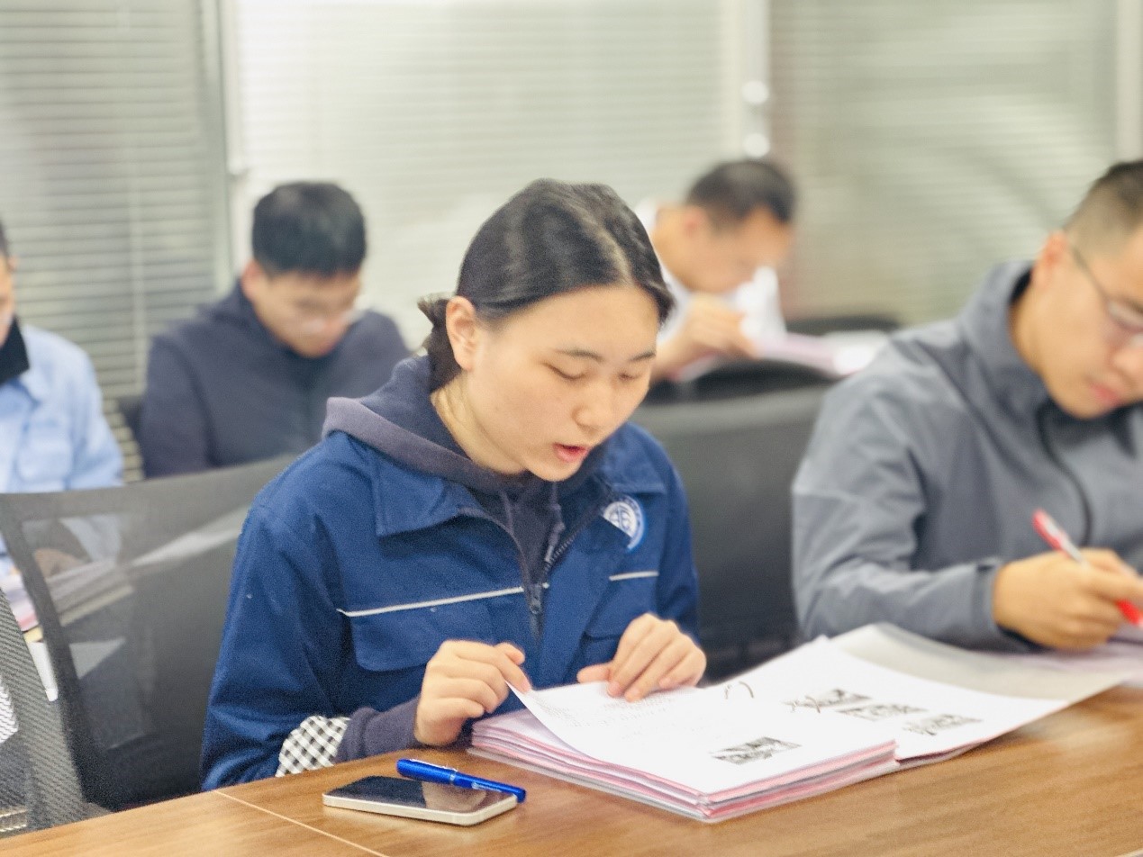 蒋沁妤进行领学