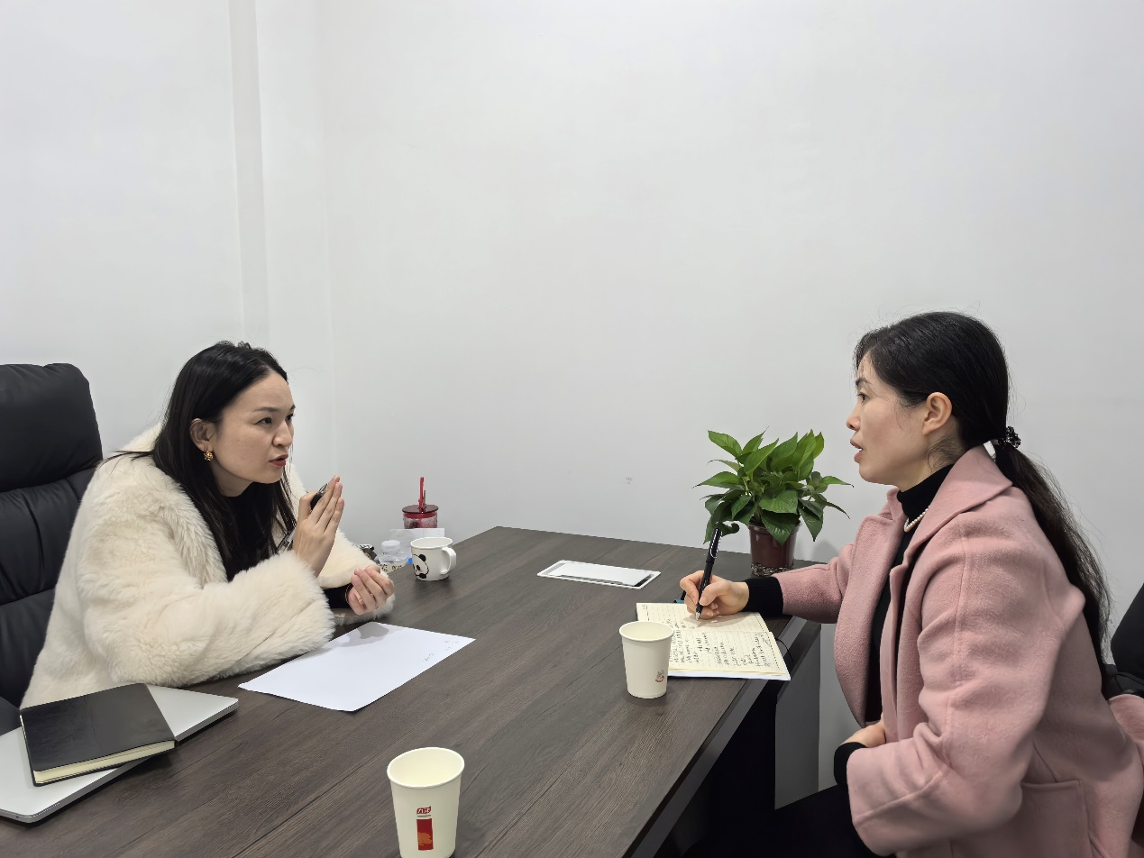 支部党员教师访企拓岗会谈