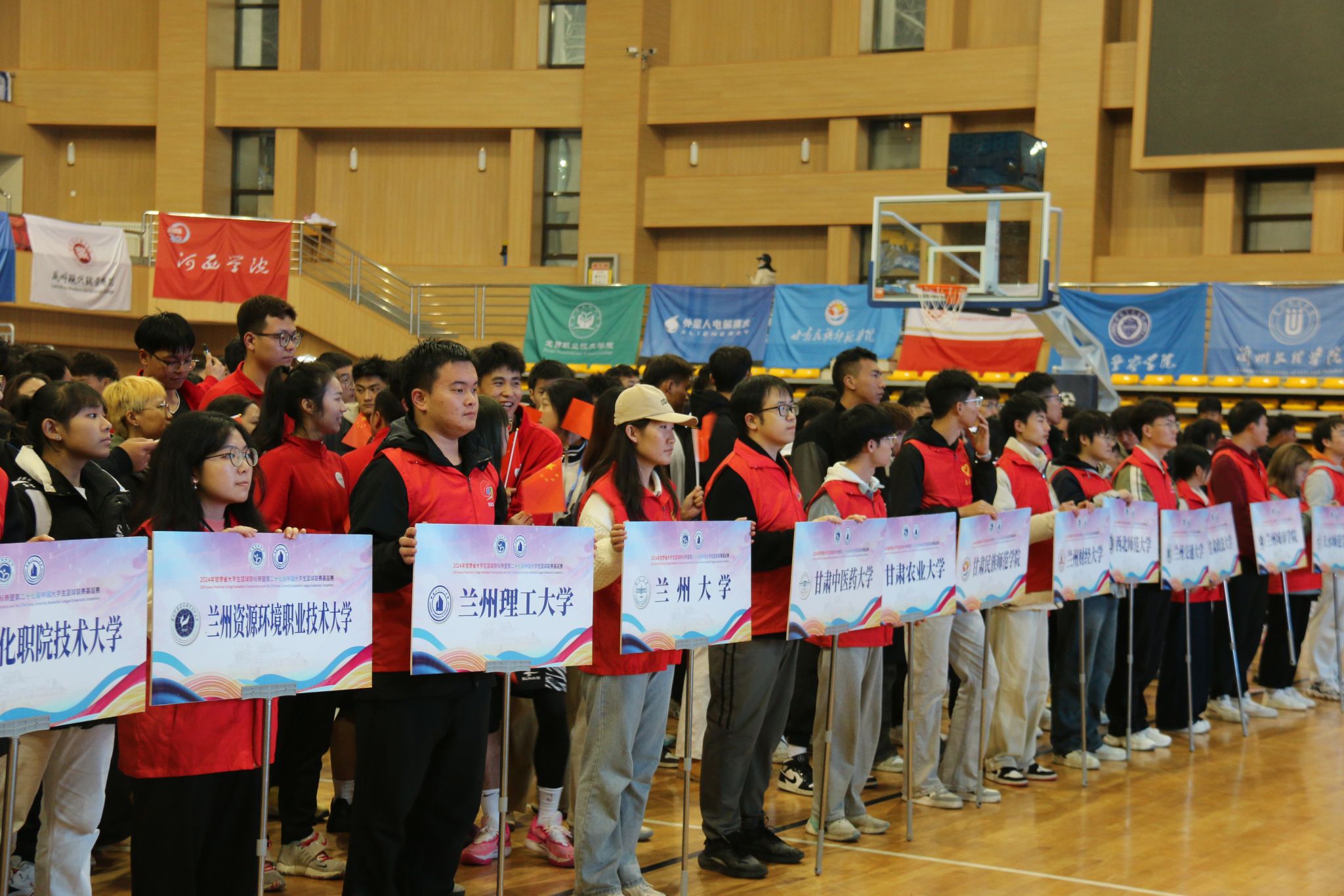 篮球比赛照片 篮球比赛照片