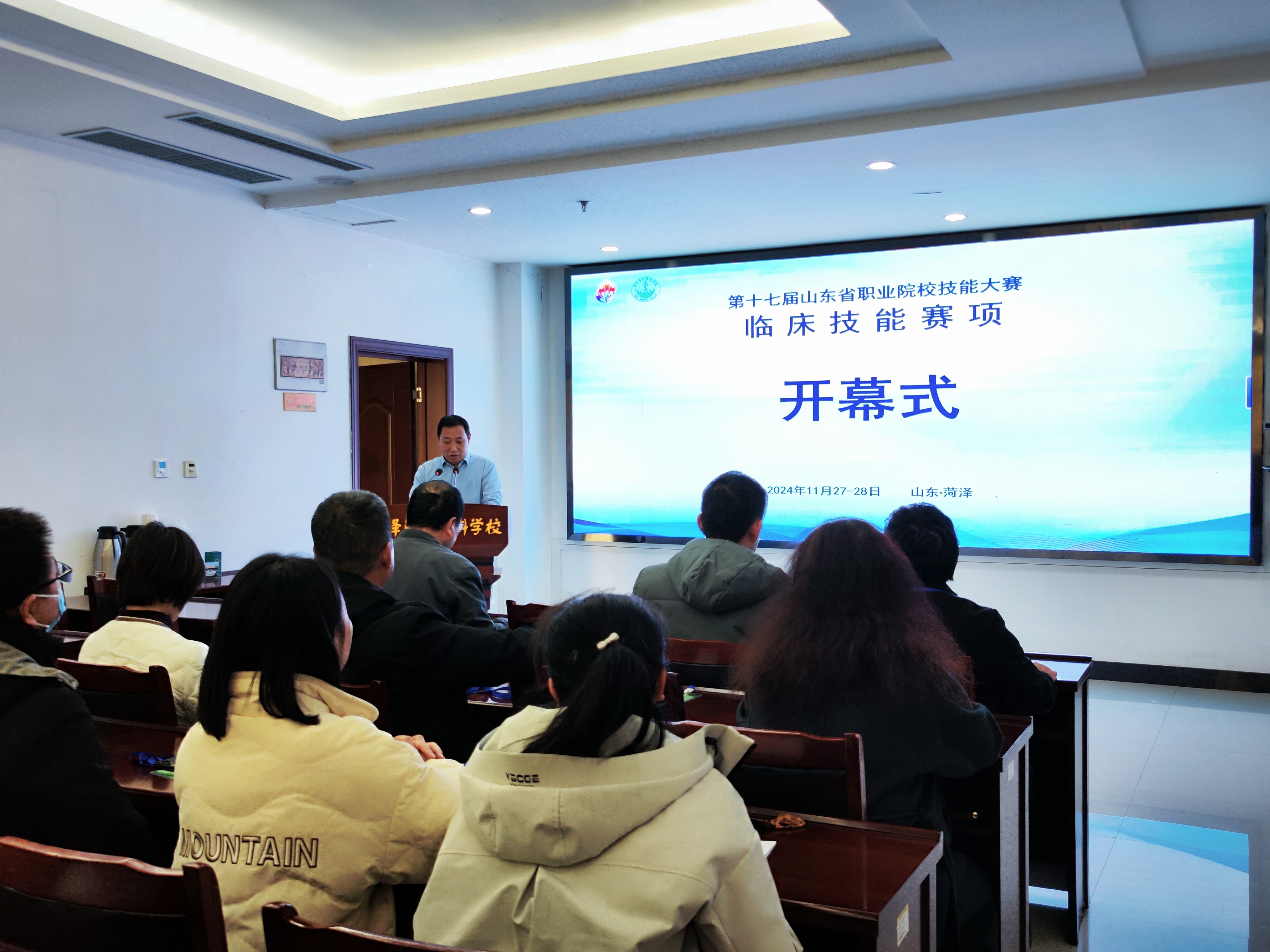 FACB79A4398A0B1D72B1FFB4A14F5737