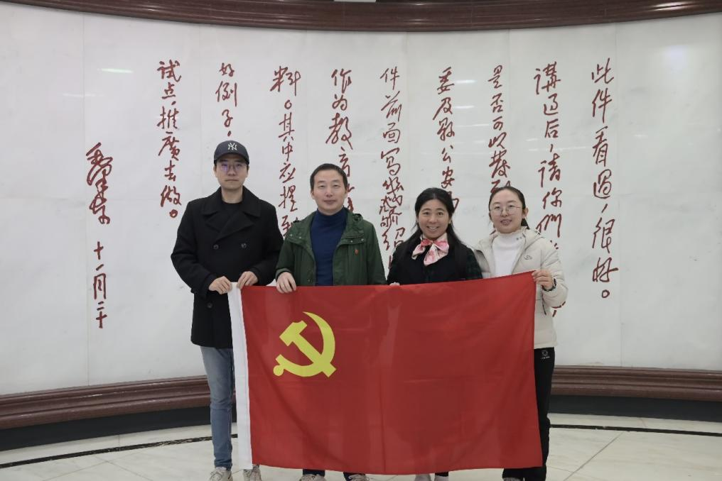 支部党员教师合影 支部党员教师合影