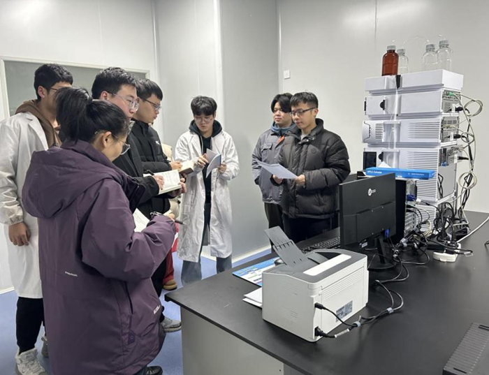 生物与食品工程系专业教师深入企业开展 员工培训 2024-12-1
