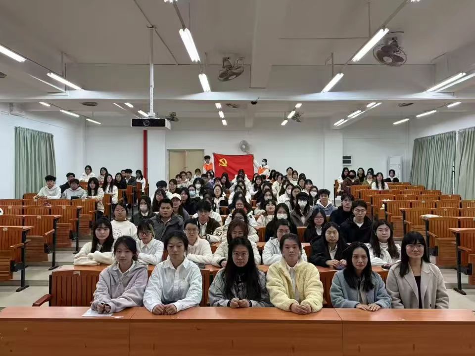 图8：合影留念