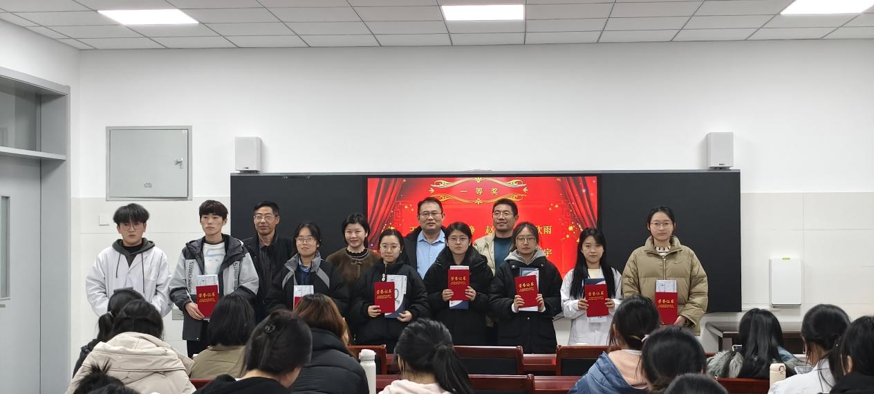 图片12 图片12