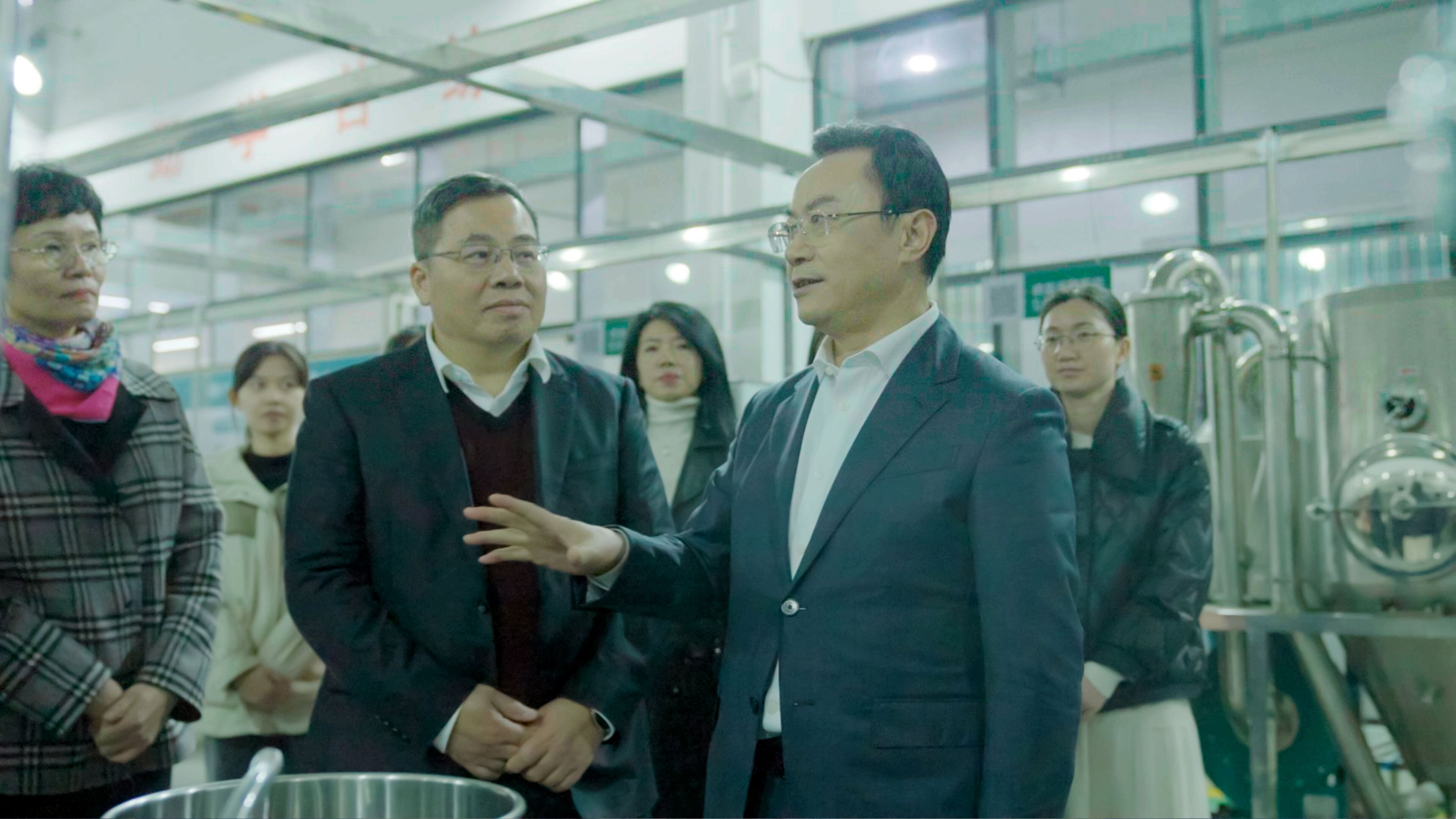 刘仲华院士实地调研茶叶精深加工基地、广西茶叶博物馆等 刘仲华院士实地调研茶叶精深加工基地、广西茶叶博物馆等