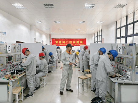 《智能闸门控制》竞赛现场
