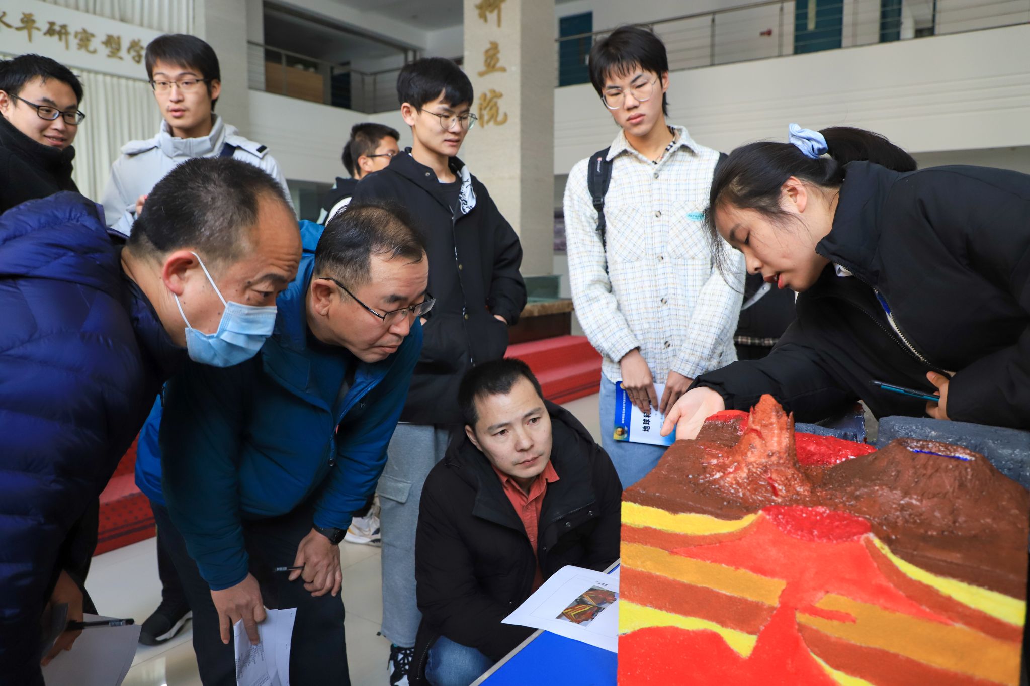 学院连续16年举办大学生地质模型制作大赛