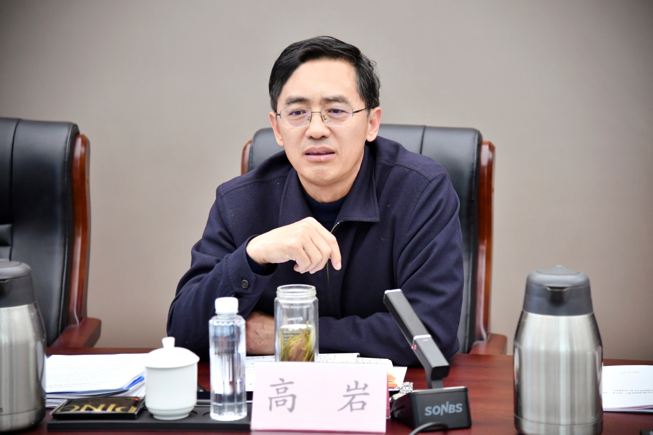 校党委理论学习中心组(扩大)开展集体学习研讨 p2 校党委理论学习中心组(扩大)开展集体学习研讨 p2