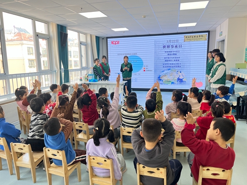 “绿喇叭”志愿服务队宣讲节水护水知识