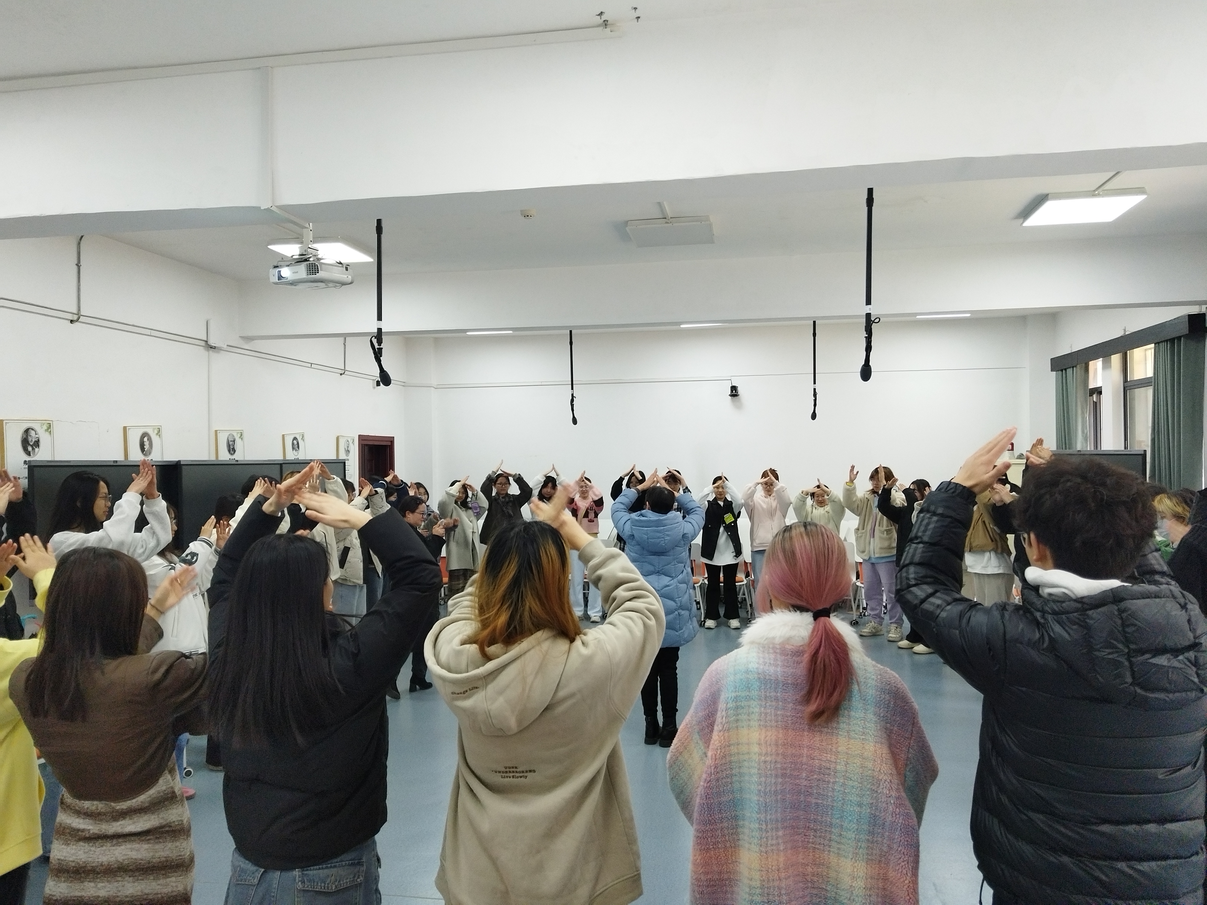 6.团体心理辅导0317（手语舞）