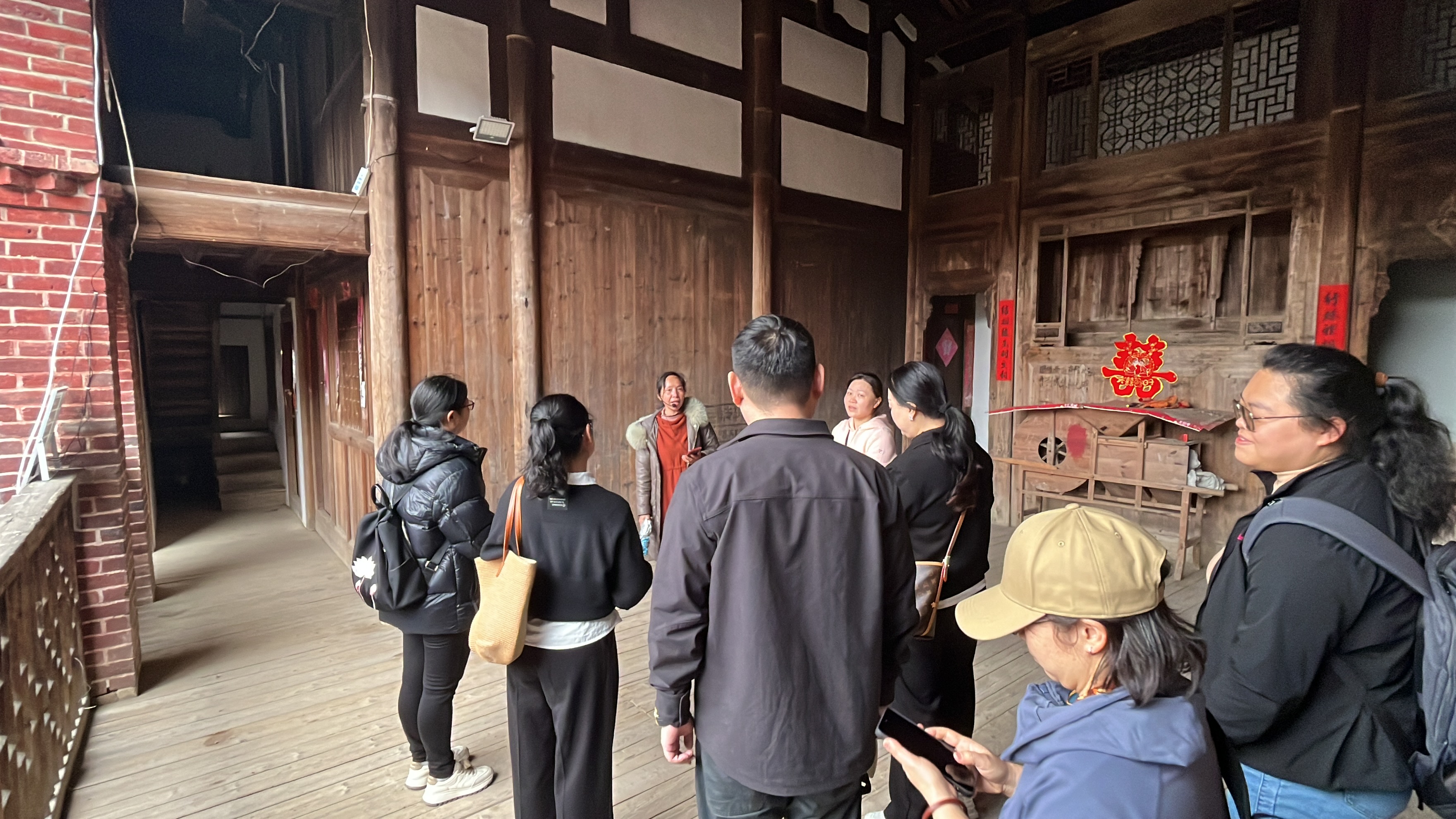 图为林梅生演唱《妈祖颂》