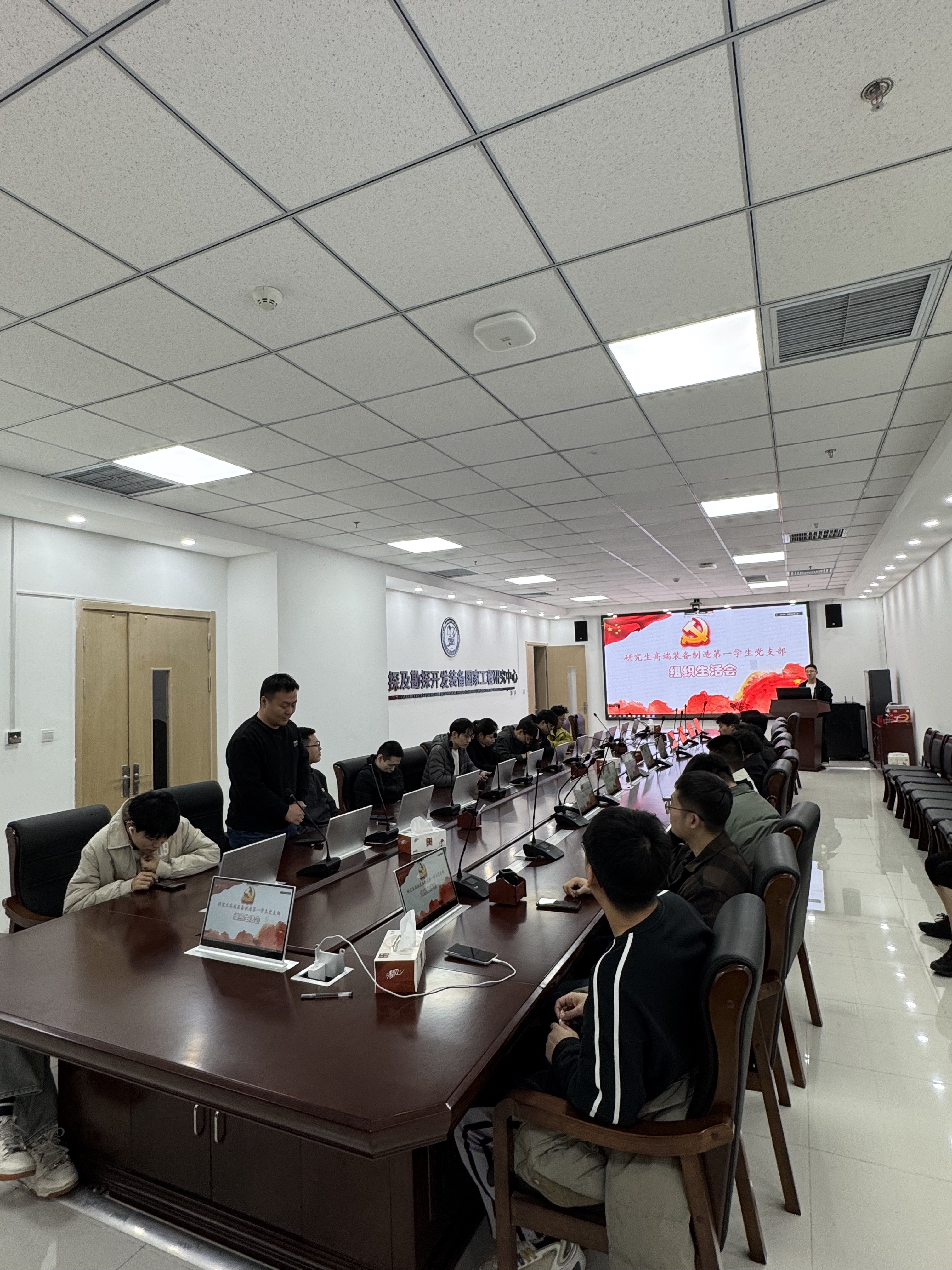 eaa211c09e954e3215fef5c016da58dc