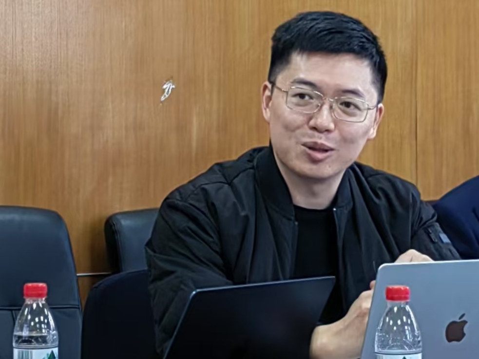 1302864384 1302864384