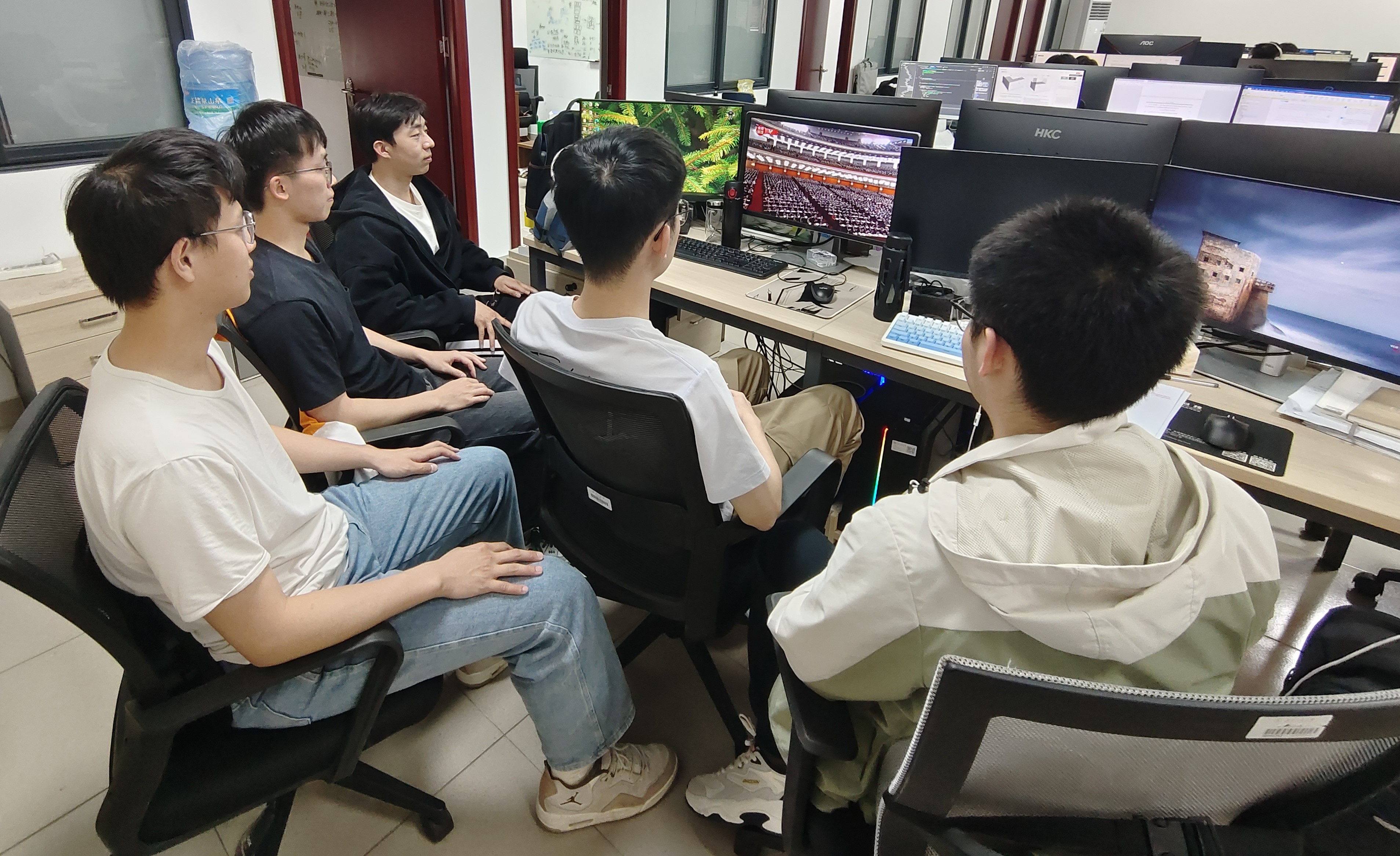 43218a35a2a557d7de860253bf2054f