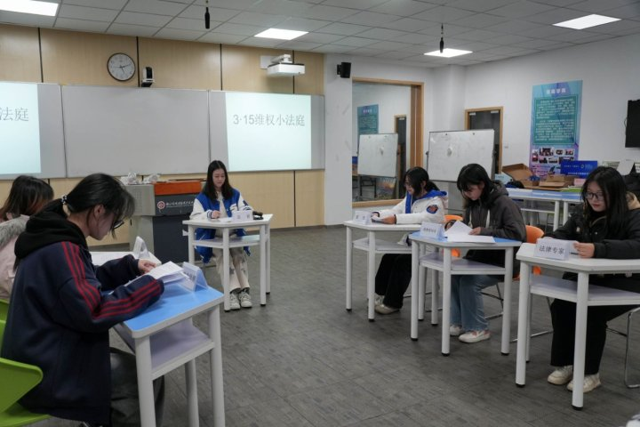 418dadb48bb74484ae38bb1e0a74b58e