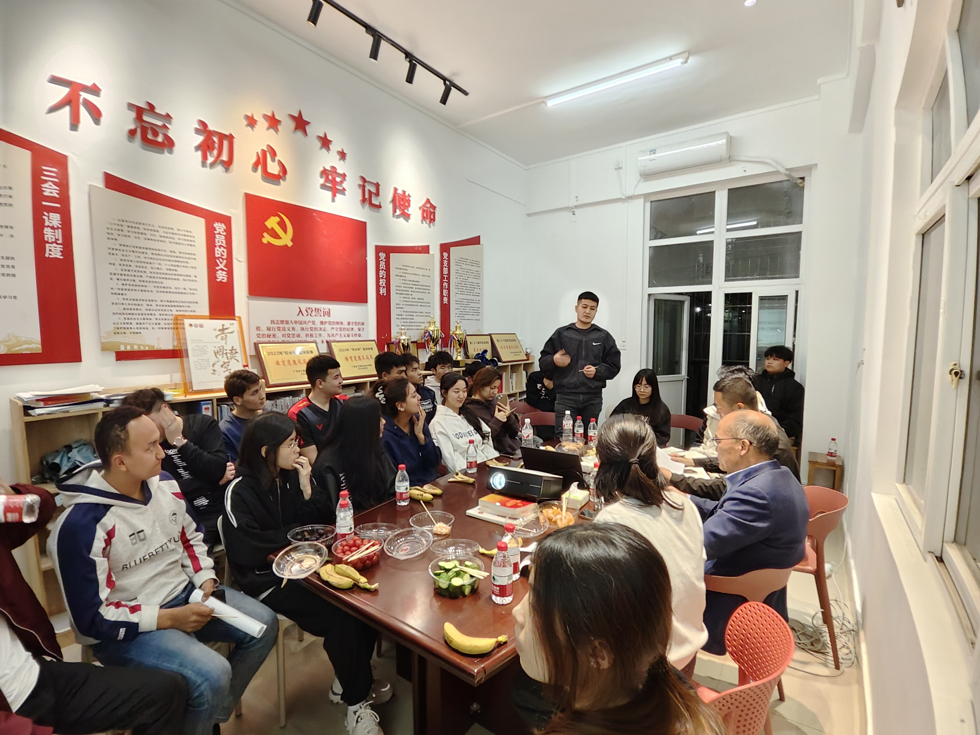 少数民族学生交流会现场