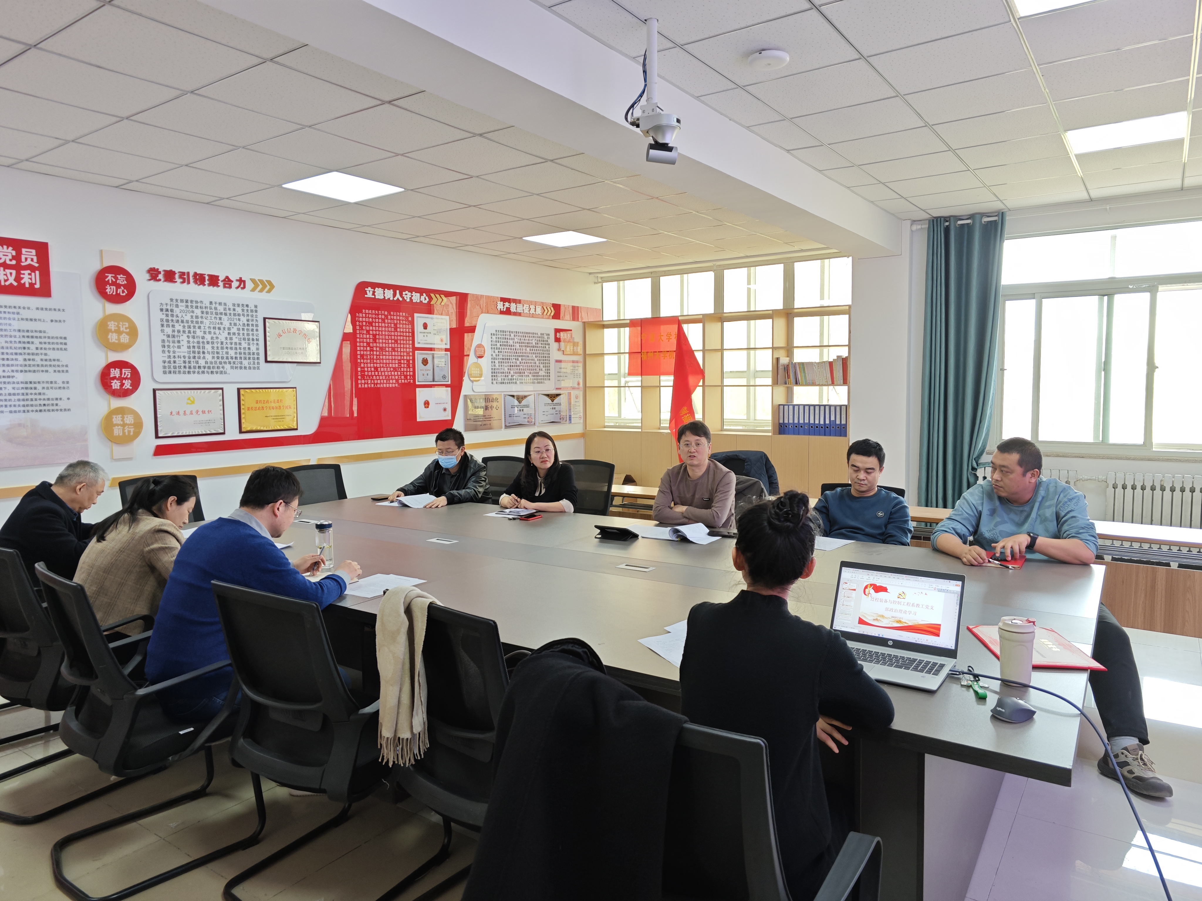 13B32F731960785BE4D69D14504A7369