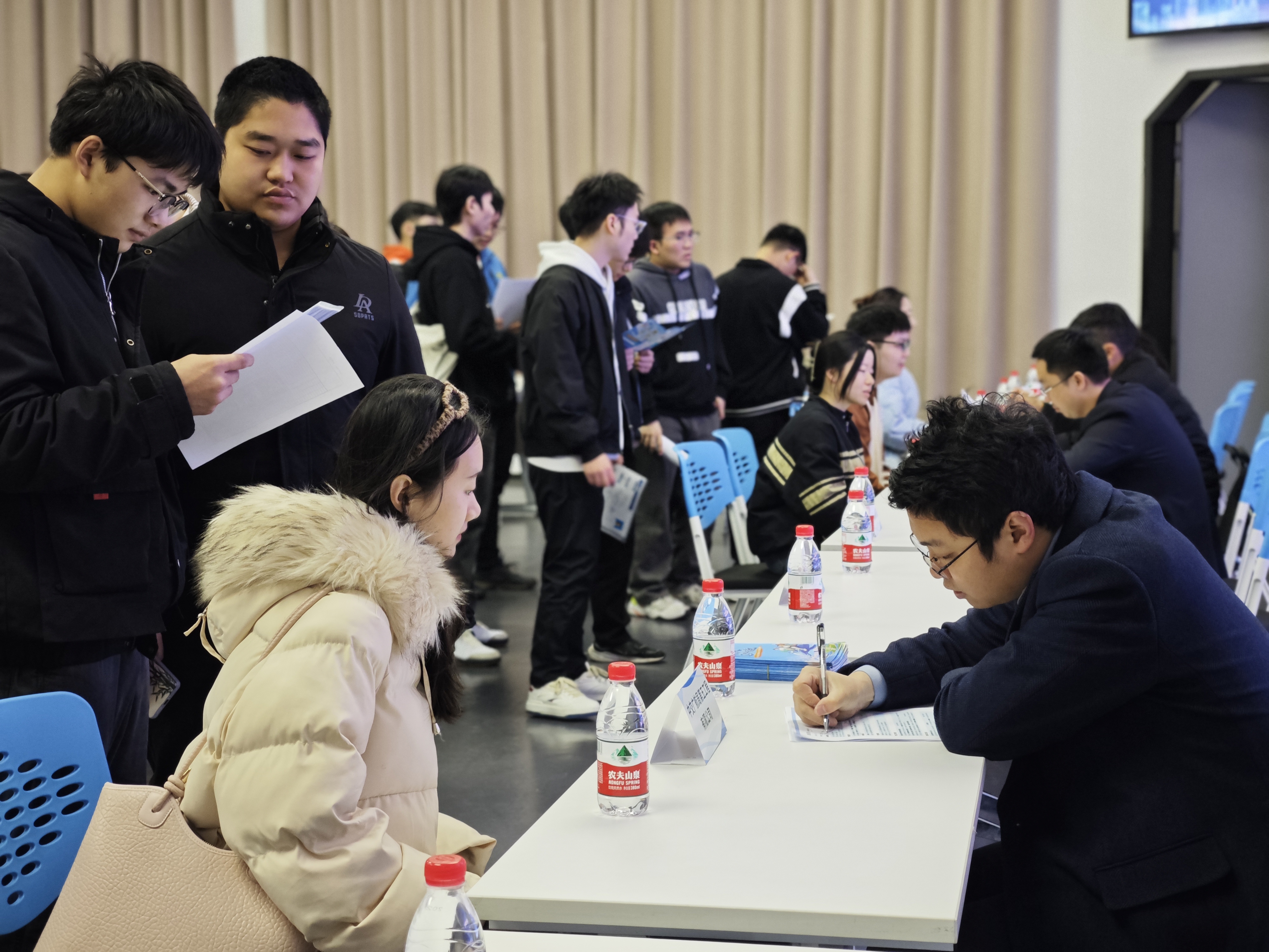 河海学院和党建联盟单位联合举办学院2025年春季招聘会