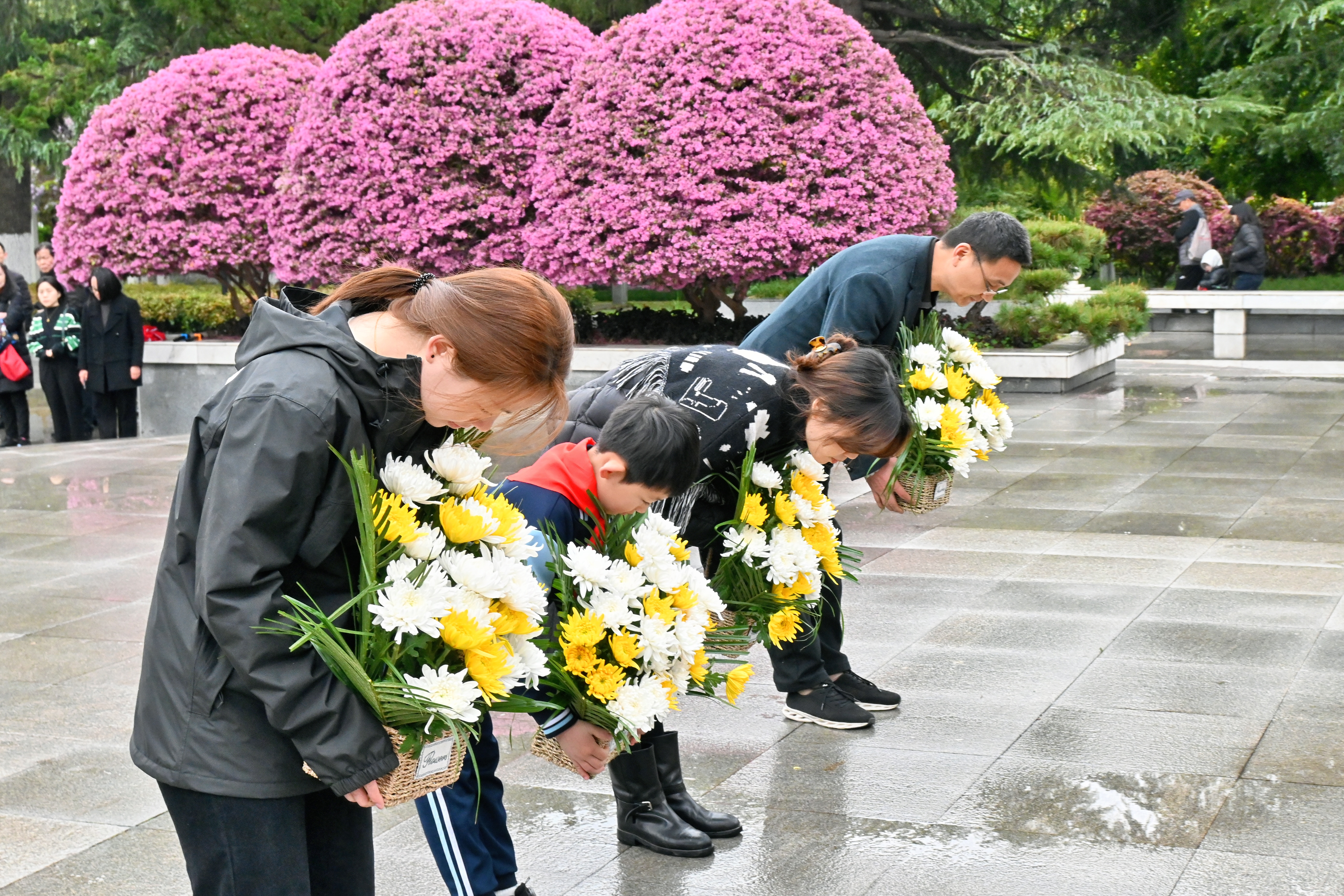 3.29 清明节祭扫 吴家倩 15