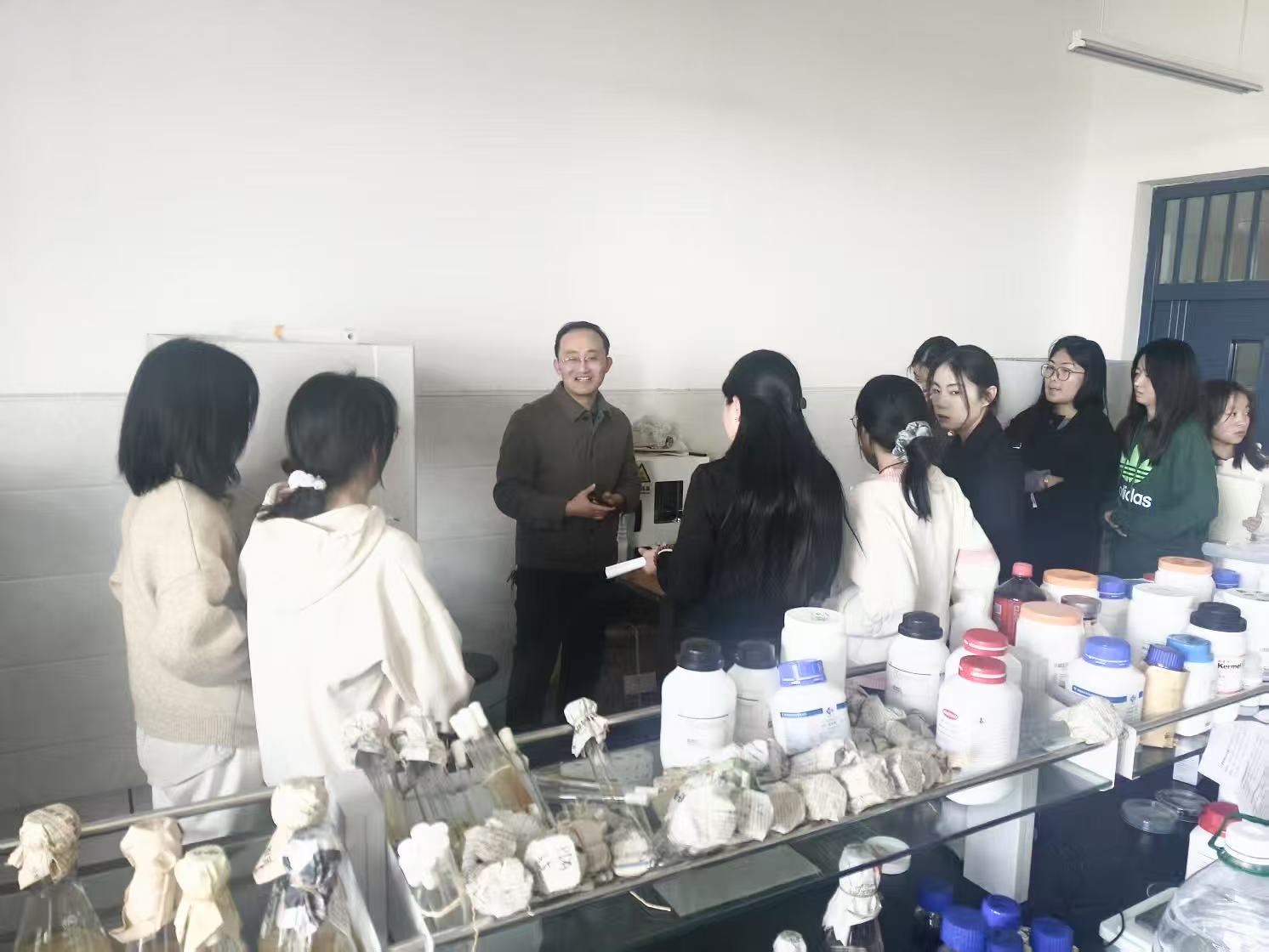 张胜利支部共建照片-2