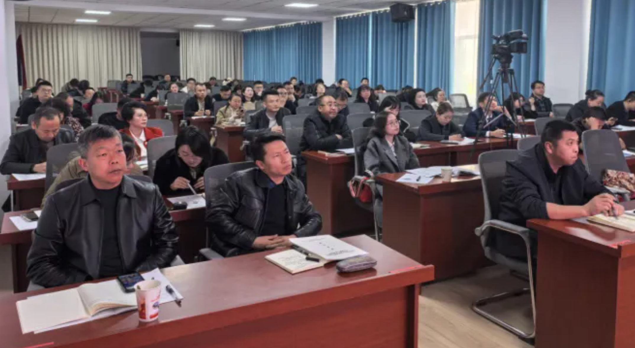 屏幕截图 2025-04-06 165333 屏幕截图 2025-04-06 165333