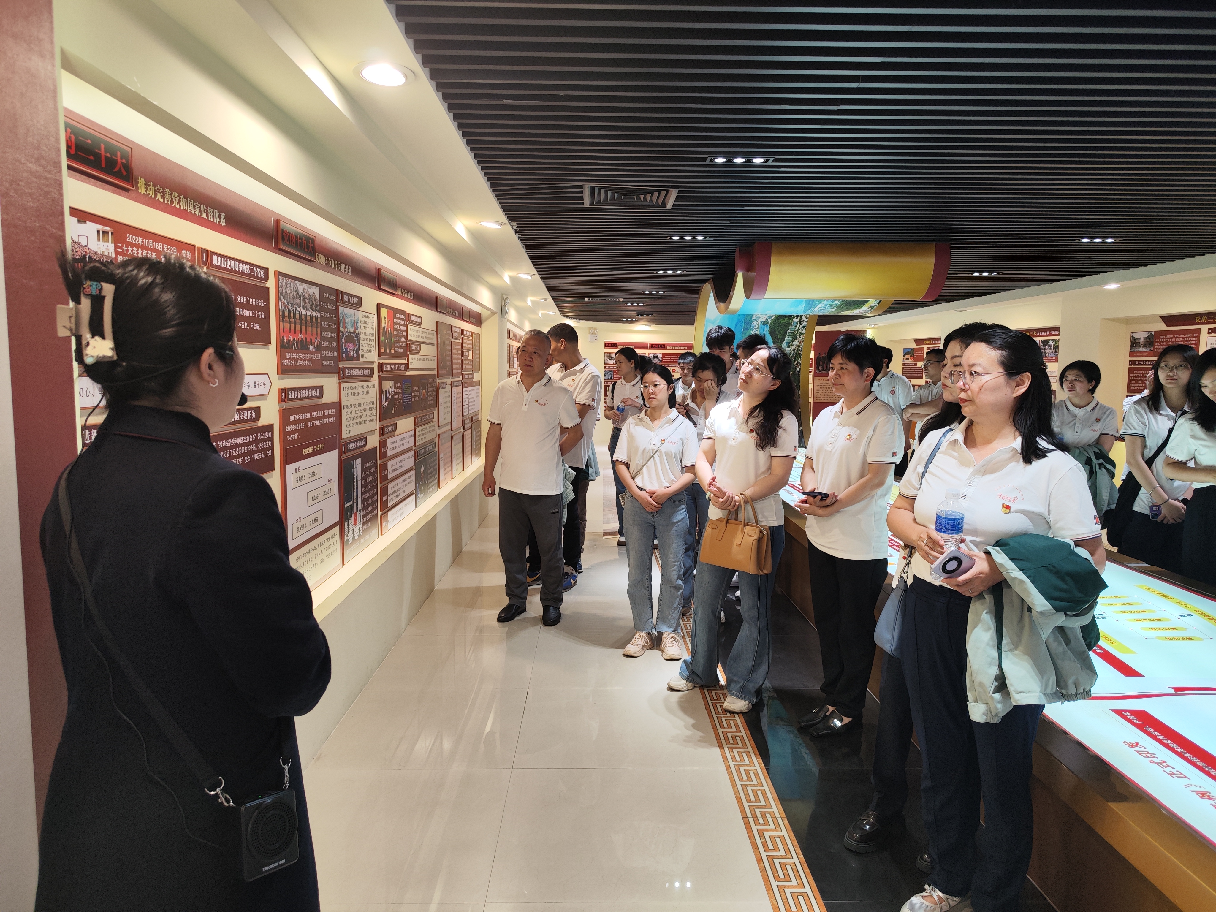 支部党员参观廉政教育基地4