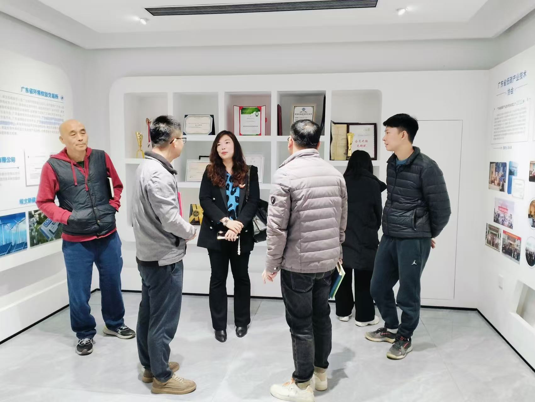 cfed7a6f426de3b50f8d6965e0a2ef0 cfed7a6f426de3b50f8d6965e0a2ef0