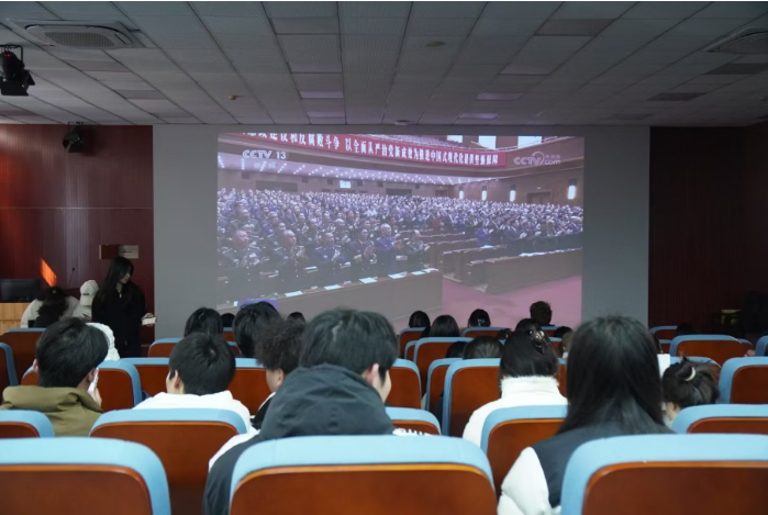 QQ_1744178996630 QQ_1744178996630