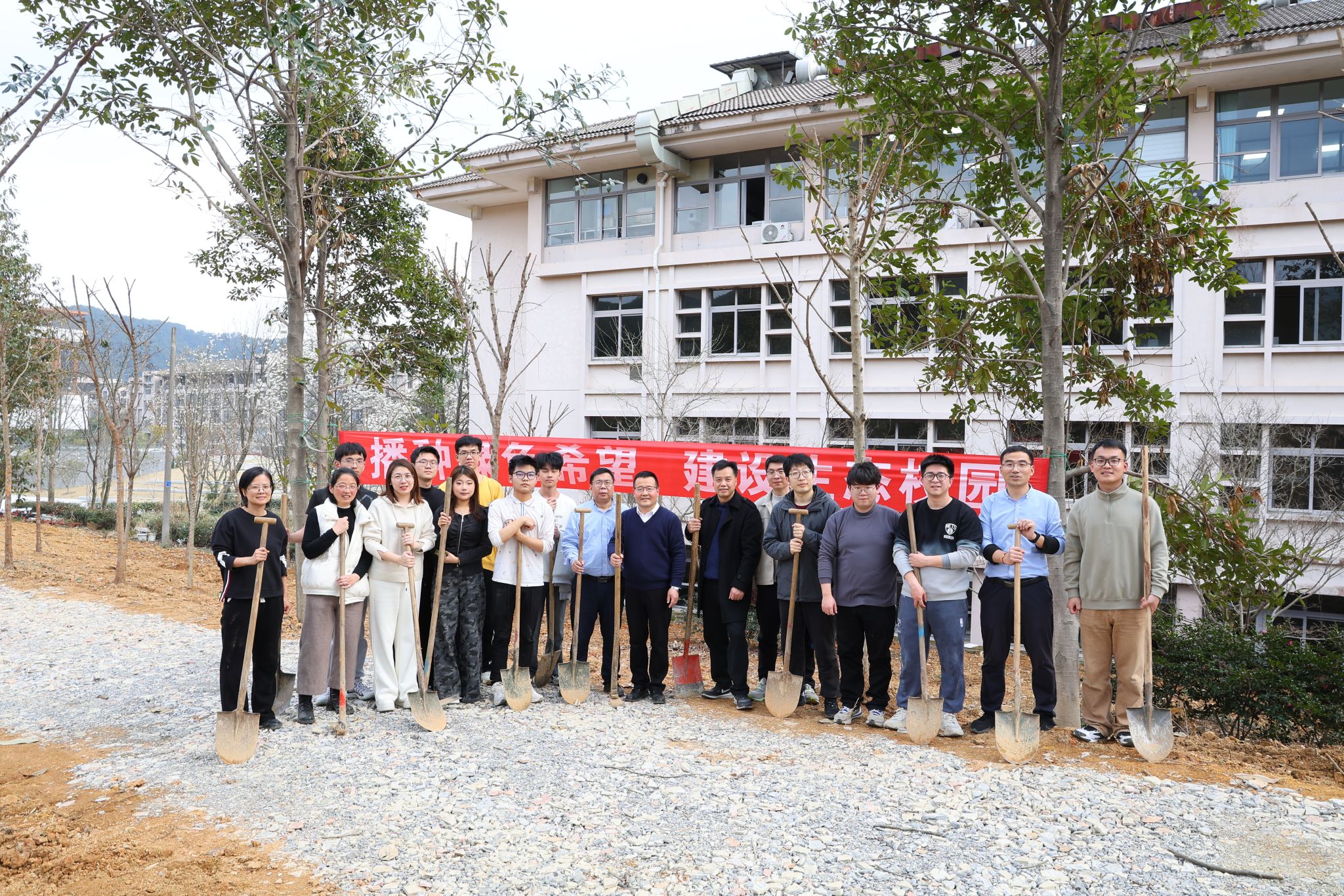 16C6588B158C85A57081CE7D0ED_CFAF4BBB_CDD86