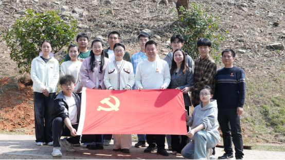 2025年4月植树节活动合影