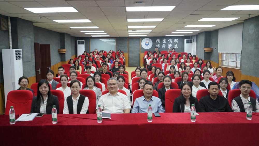 企业宣讲活动大合照 企业宣讲活动大合照