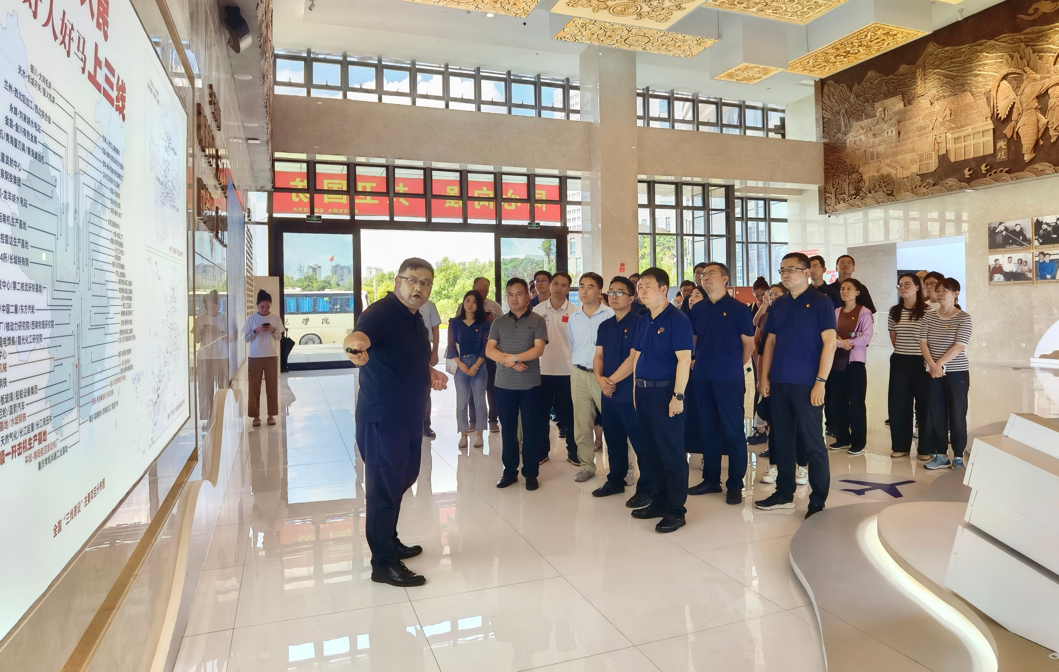 5BE846B26B97F0E96FF19C9A78D_BBD8E495_5BEB9A