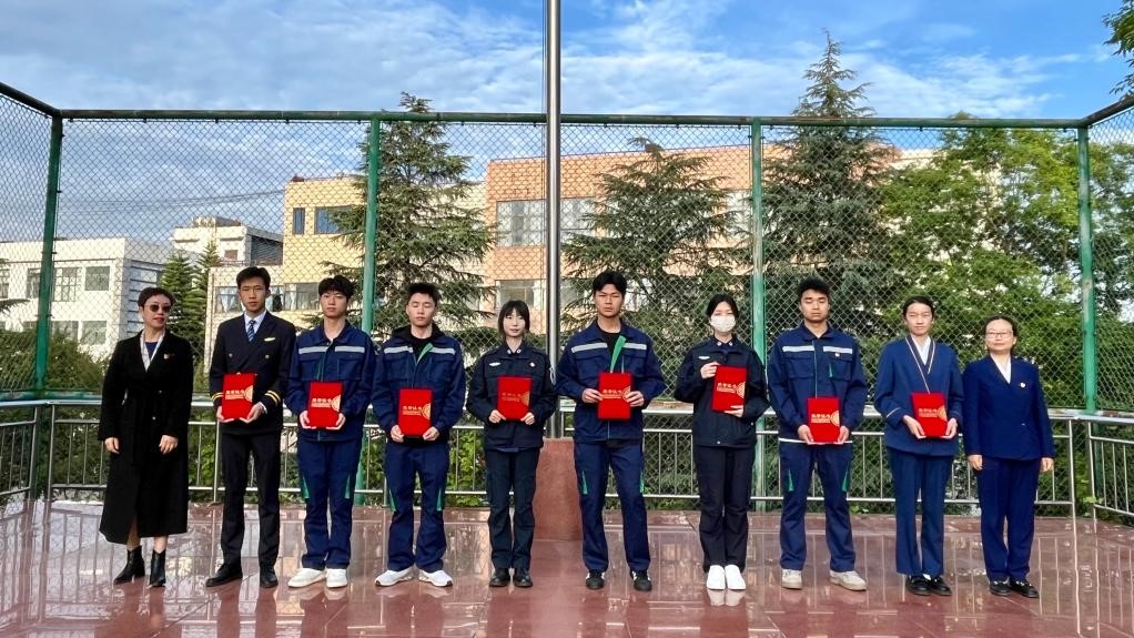 表彰先进集体 表彰先进集体