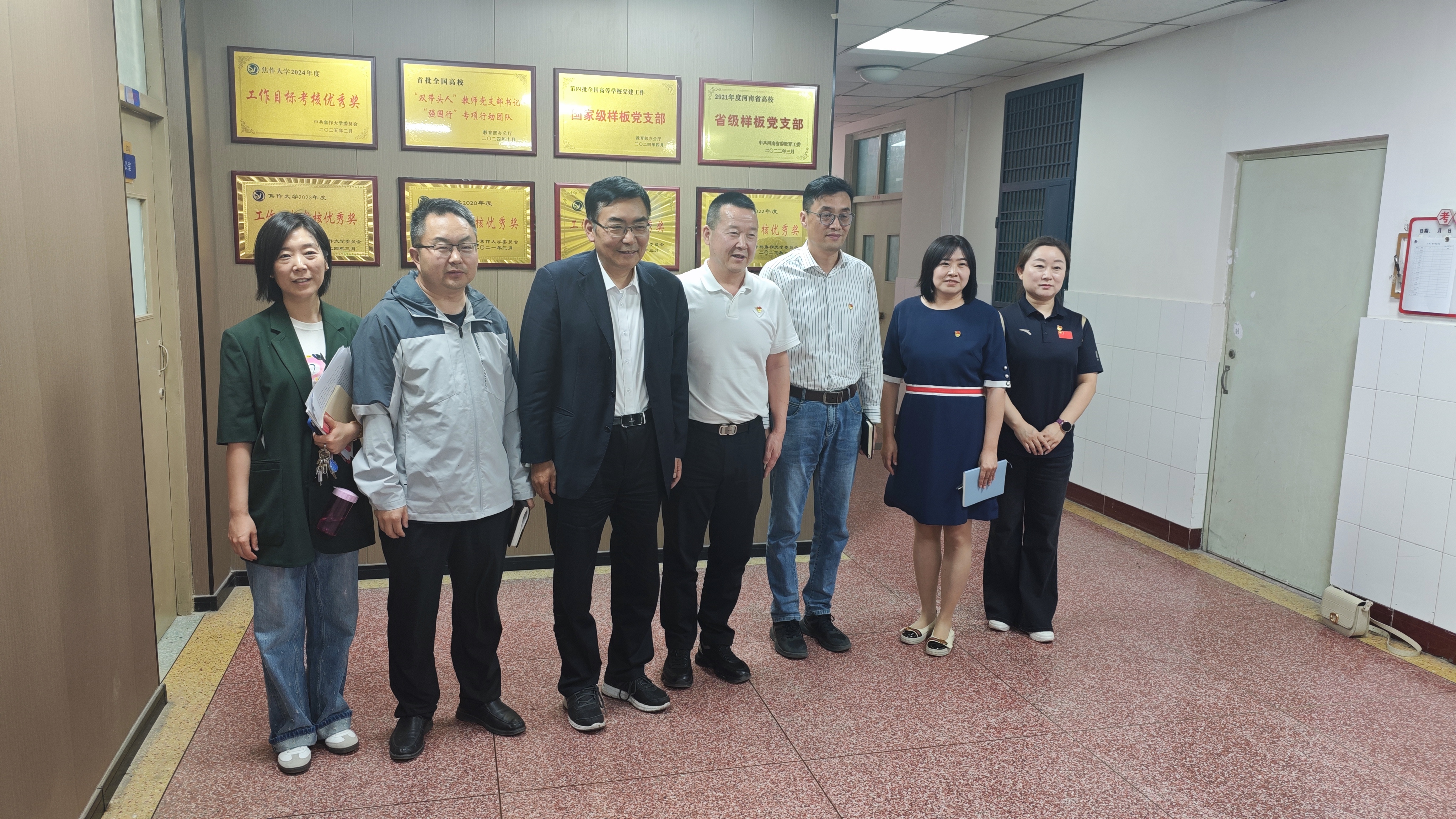 435d8f076d531f195abf2ddd9bbed92 435d8f076d531f195abf2ddd9bbed92