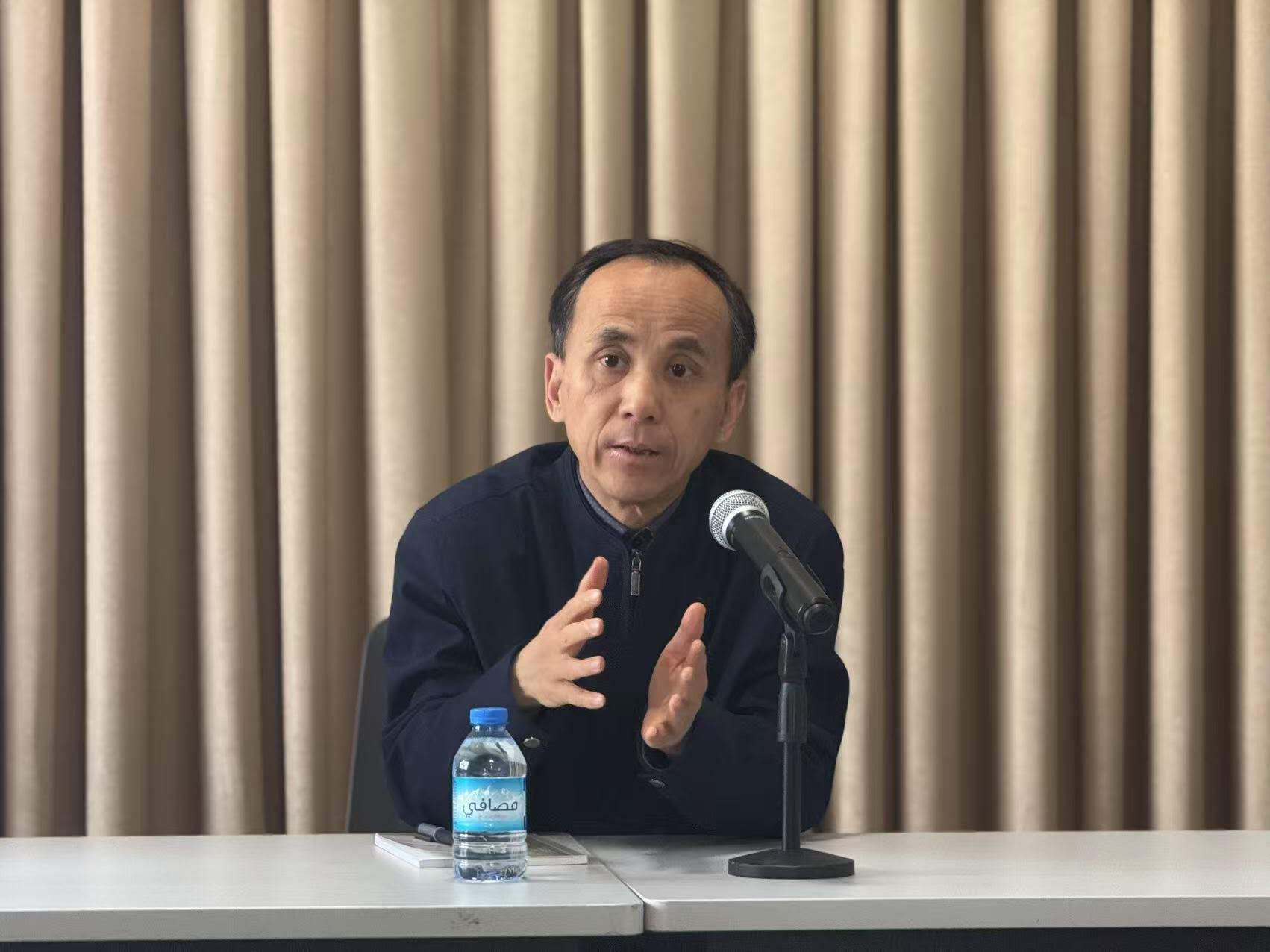 刘军总领事传达中央外事工作精神