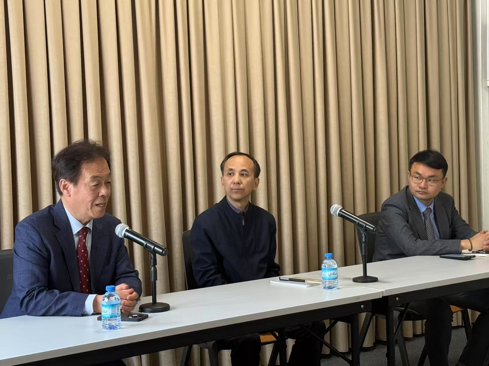 “双带头人”教师党支部书记付志明讲话