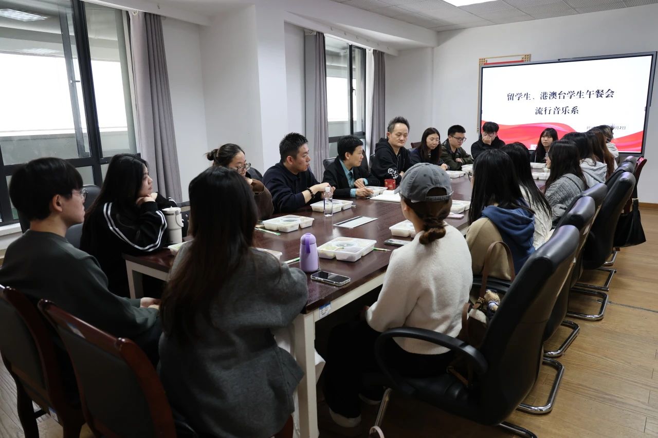 4dc1f8bff181f9391d911a973c3fc1a 4dc1f8bff181f9391d911a973c3fc1a