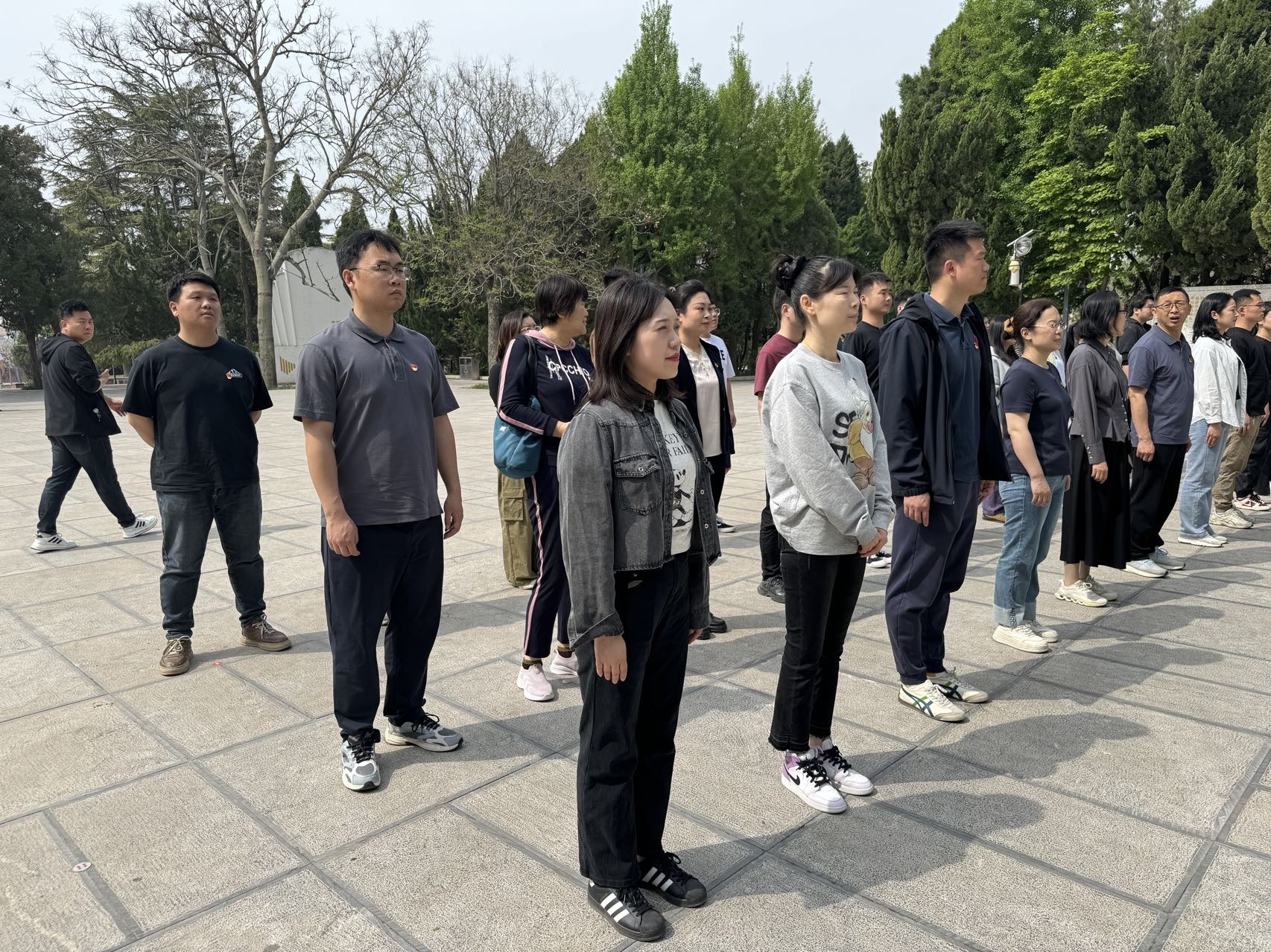 图片 1 图片 1