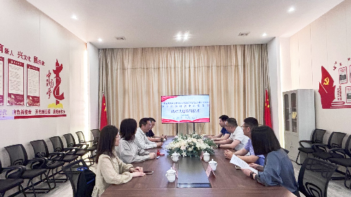 党建引领凝聚力，校企共建促成长