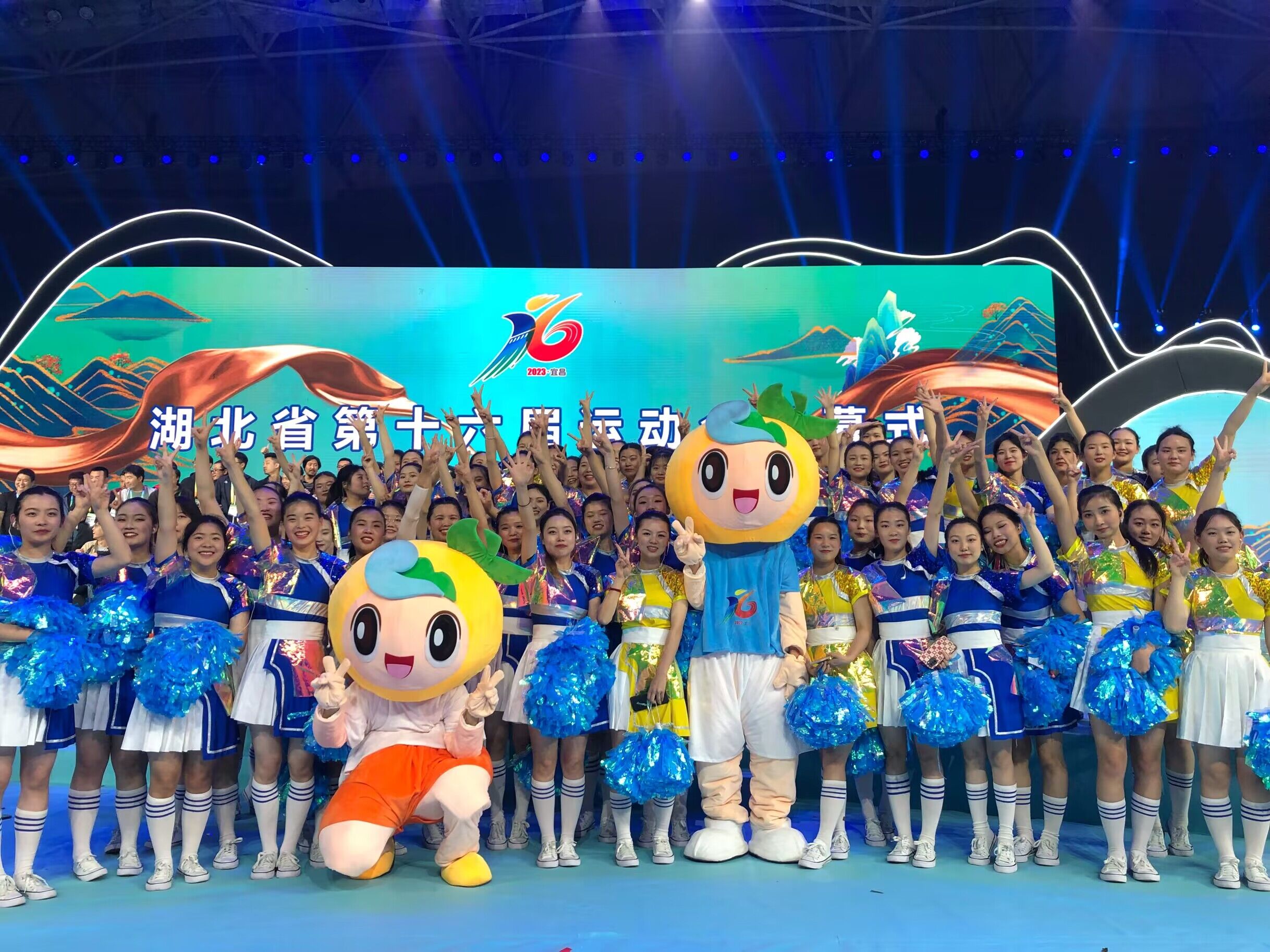 湖北省第十六届运动会鲜花少女服务队