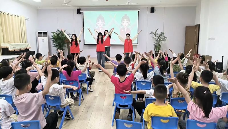 童心向党，红旗正飘扬2