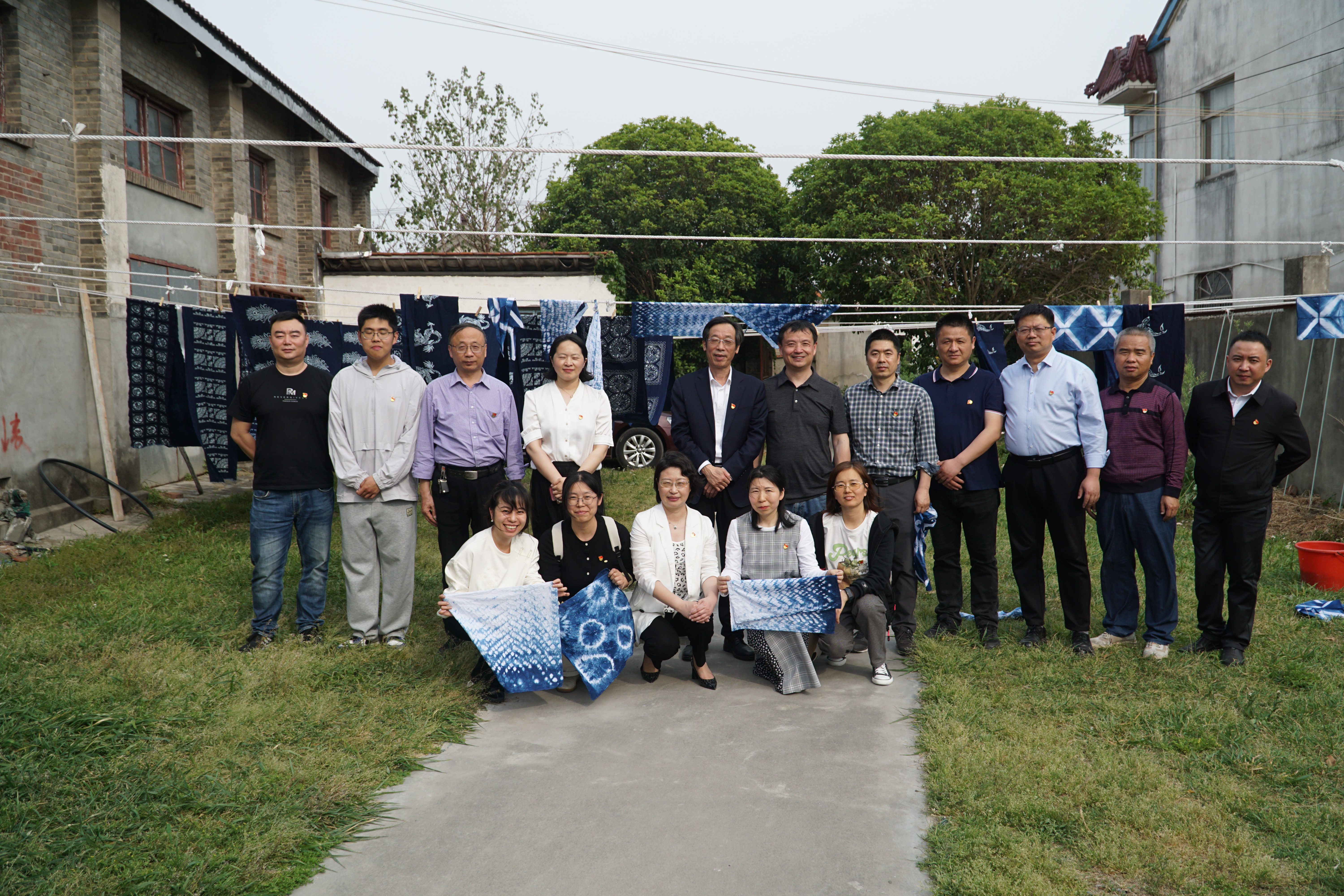 蓝印花布大合影