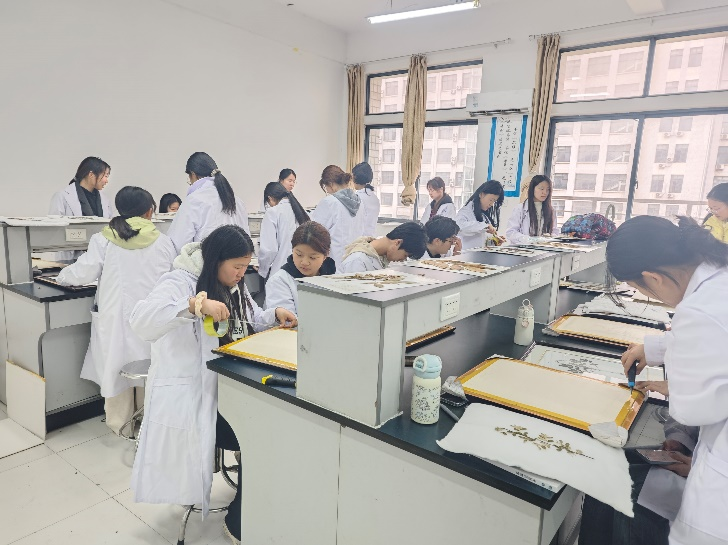 图片1 图片1