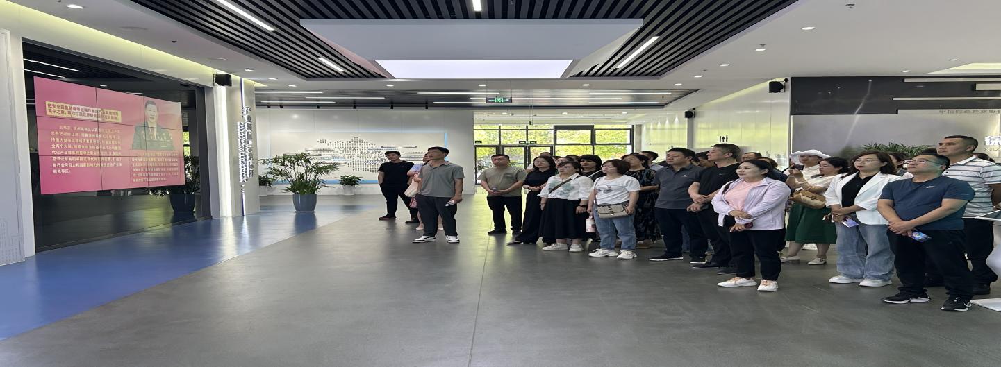 6b6b1559-ed9c-4326-940b-a2042d9adfd7 6b6b1559-ed9c-4326-940b-a2042d9adfd7