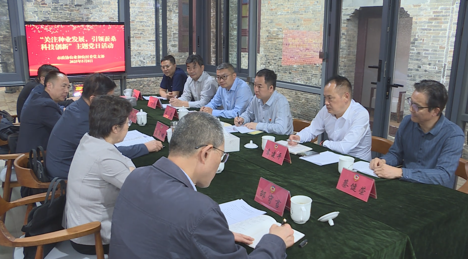 9325D433E21711FAECA4A0016D506118 9325D433E21711FAECA4A0016D506118