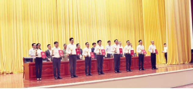 3b8074b195be04cc64378e3b26344286