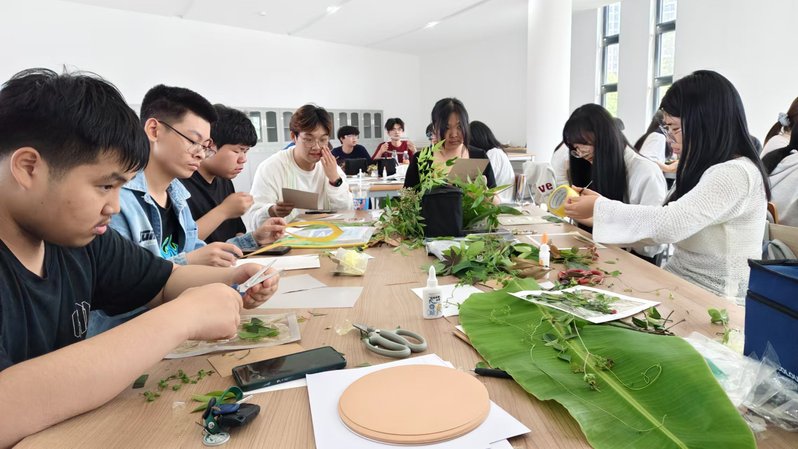 9813004e-4120-4003-9bce-edb207f10120 9813004e-4120-4003-9bce-edb207f10120